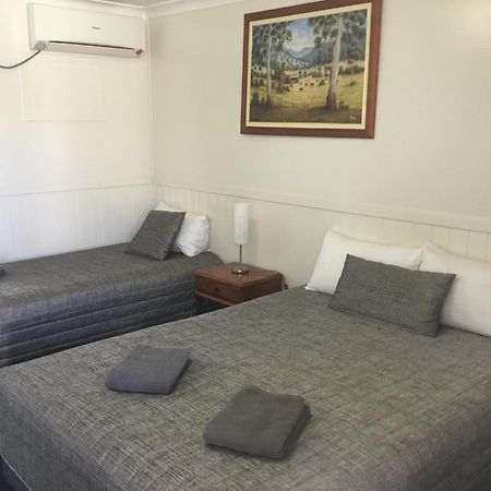 Charleville Waltzing Matilda Motor Inn 외부 사진