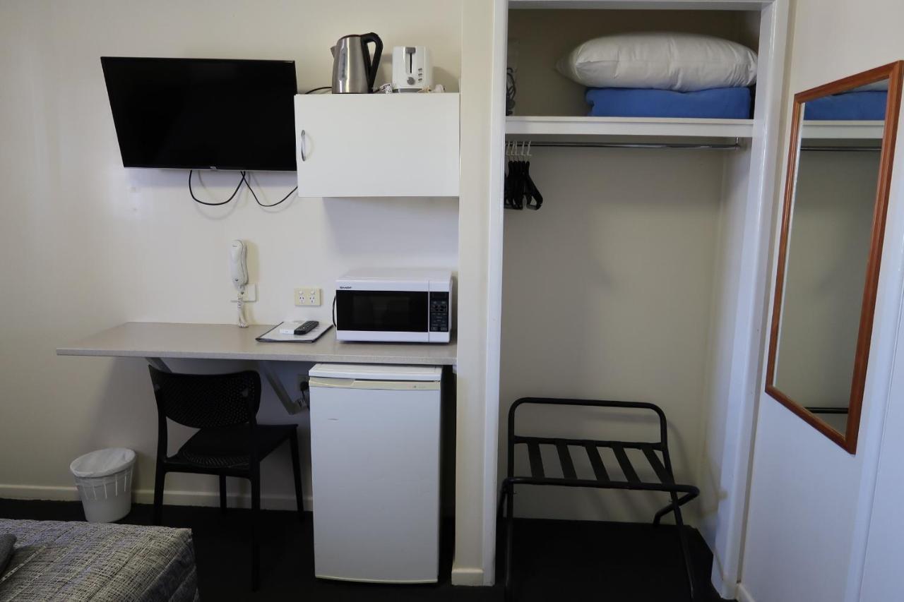 Charleville Waltzing Matilda Motor Inn 외부 사진