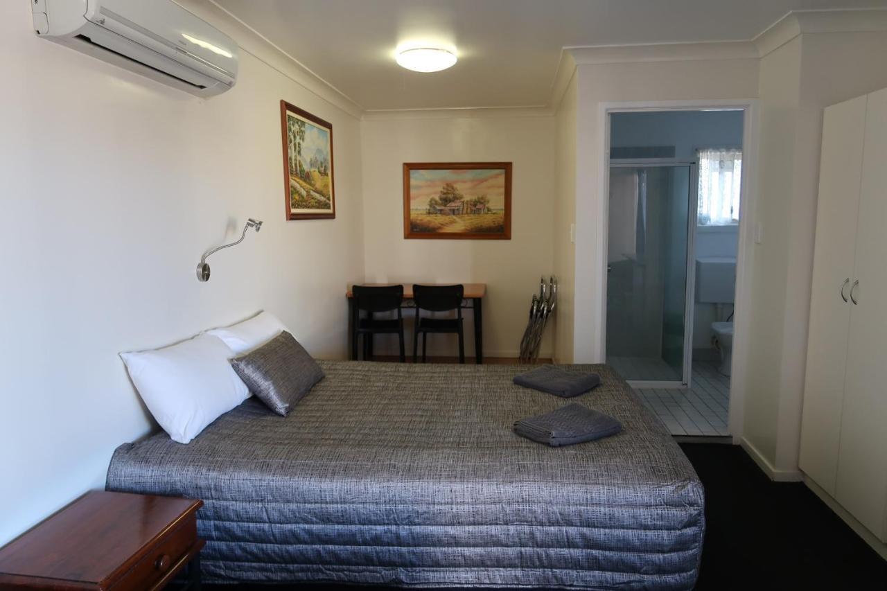 Charleville Waltzing Matilda Motor Inn 외부 사진