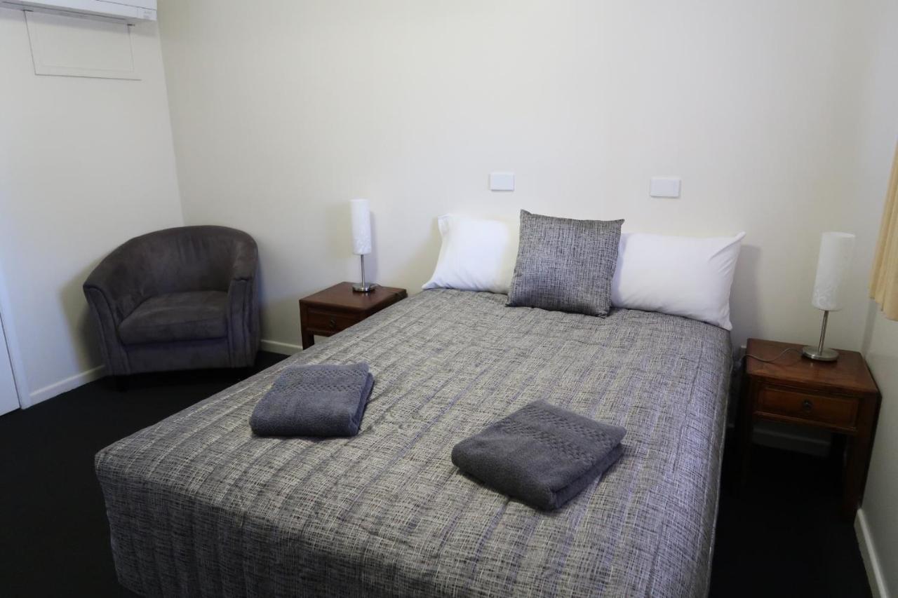 Charleville Waltzing Matilda Motor Inn 외부 사진