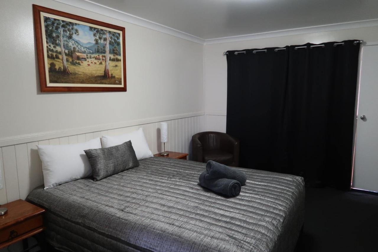 Charleville Waltzing Matilda Motor Inn 외부 사진