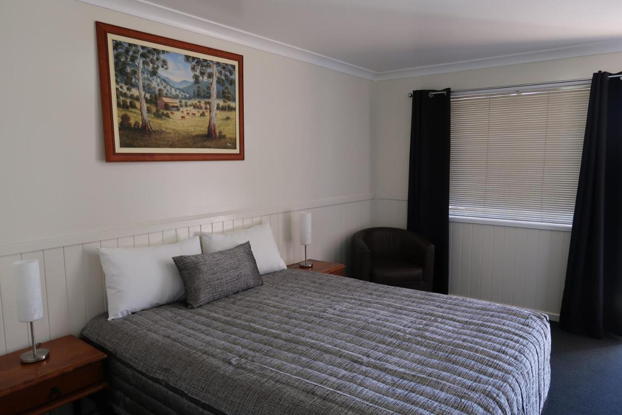 Charleville Waltzing Matilda Motor Inn 외부 사진