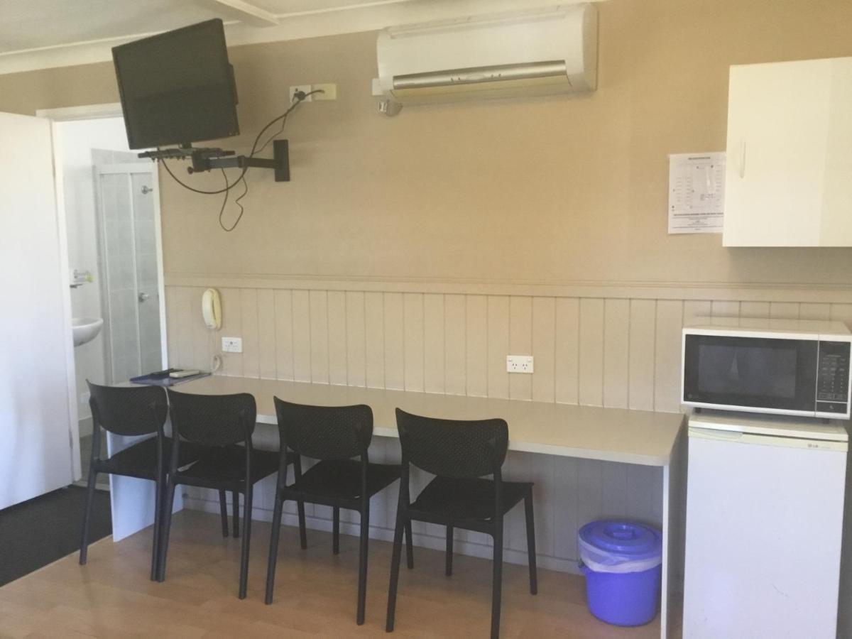 Charleville Waltzing Matilda Motor Inn 외부 사진