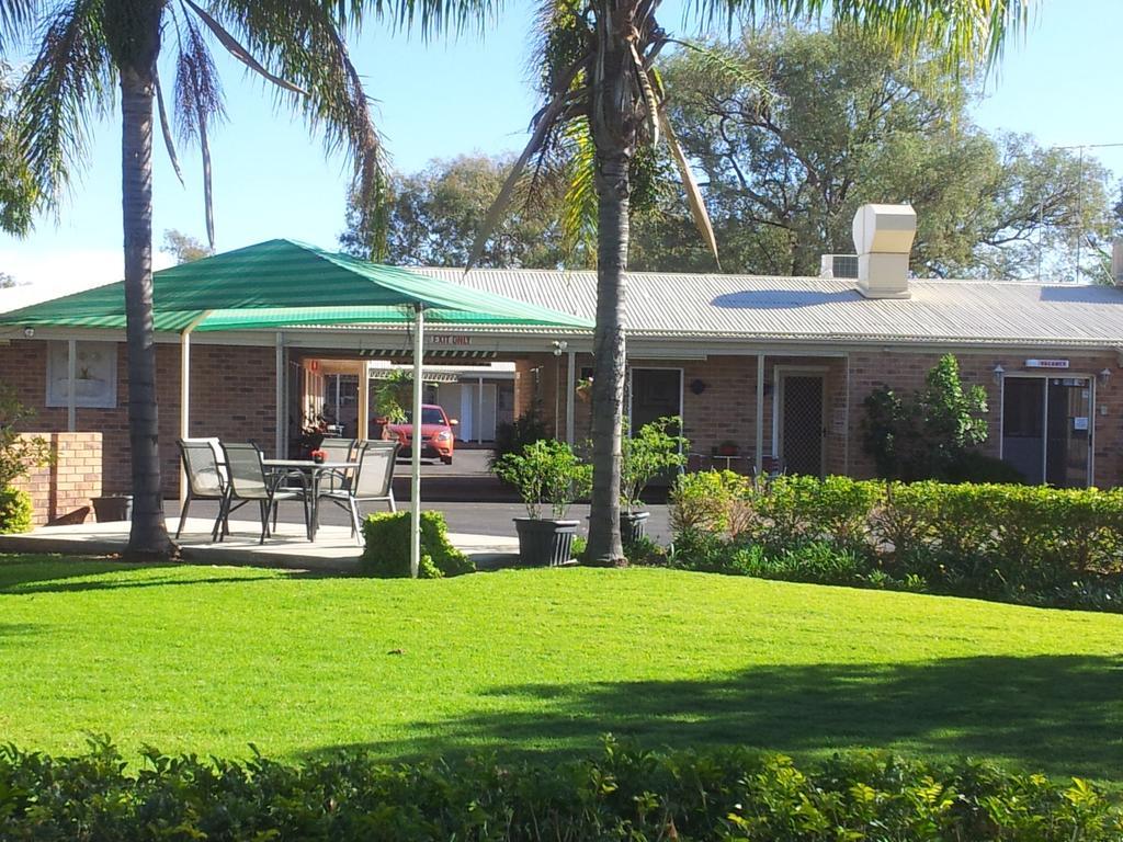 Charleville Waltzing Matilda Motor Inn 외부 사진