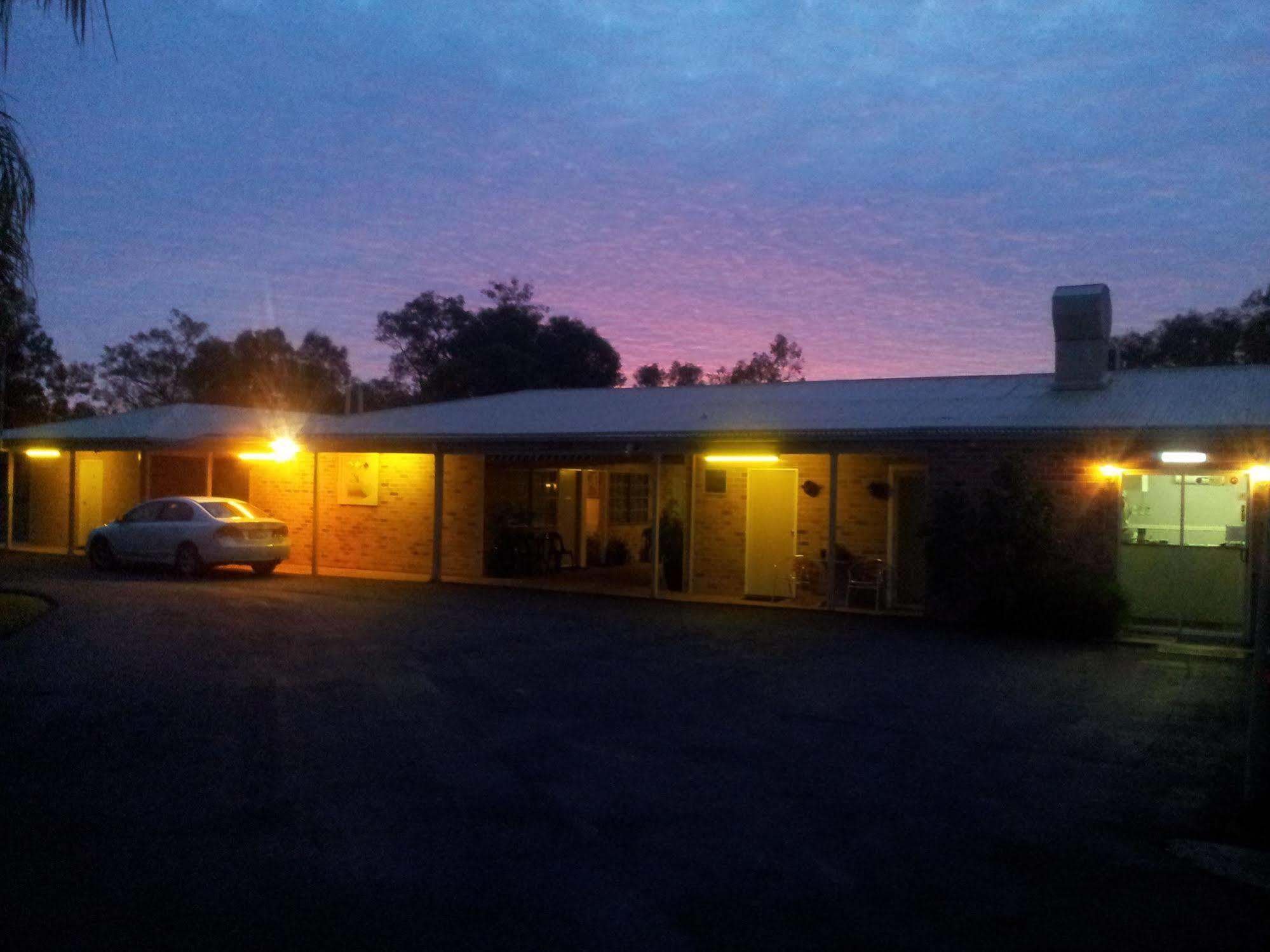 Charleville Waltzing Matilda Motor Inn 외부 사진