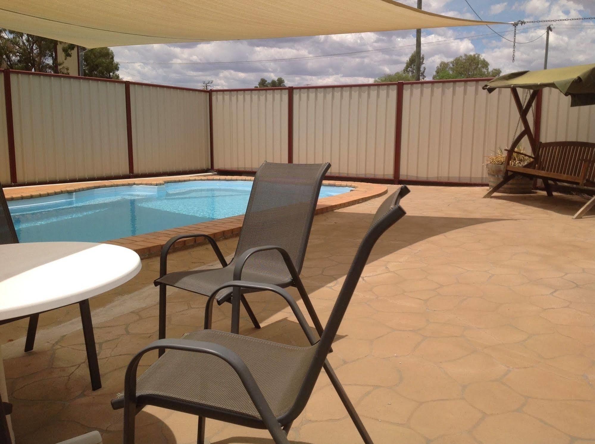 Charleville Waltzing Matilda Motor Inn 외부 사진
